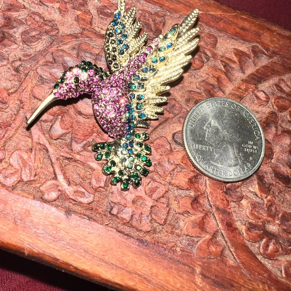 Vintage hummingbird brooch , greens & purple tones‎